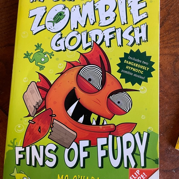 Book bundle of 4 paperback books - Picture 3 of 5